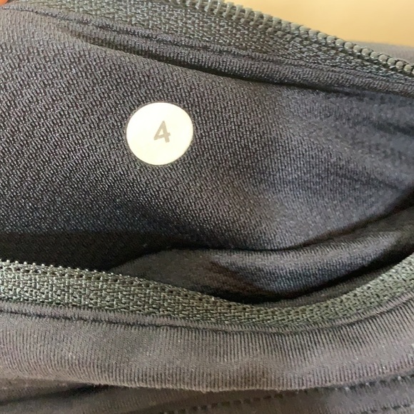 Lululemon Pace Rival Crop *Full-On Luxtreme size 4 - Picture 9 of 9